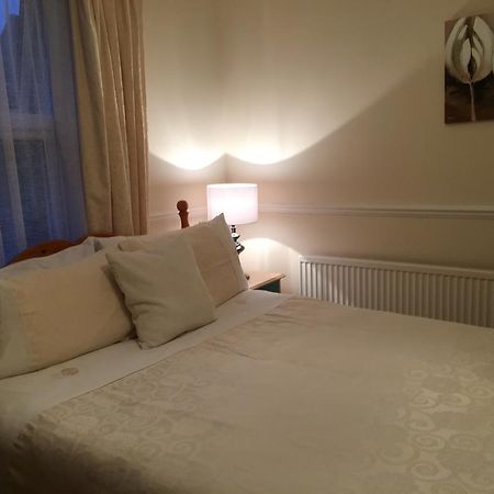 Caris Guest House Southend-on-Sea Exteriör bild