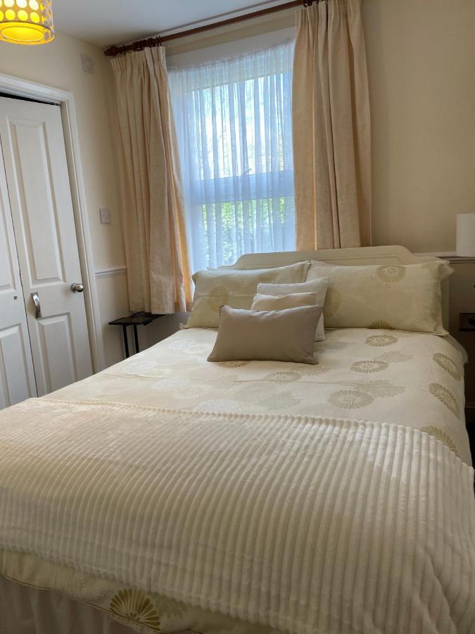Caris Guest House Southend-on-Sea Exteriör bild